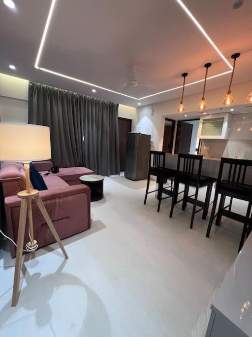 Boutique Suite Lodha Opposite Gcc مومباي المظهر الخارجي الصورة